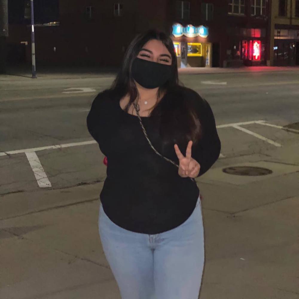 Meet your Posher, Becca